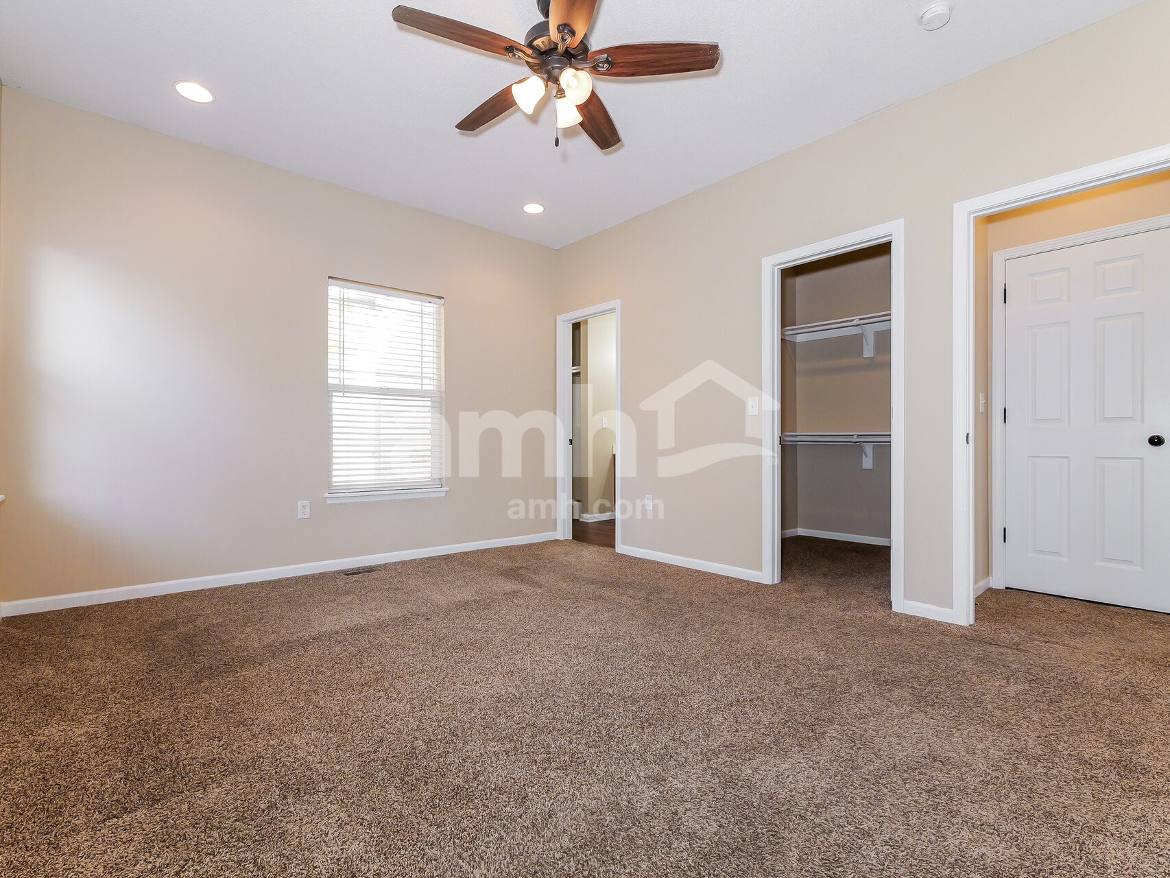 Building Photo - 2406 Fairfield Rd