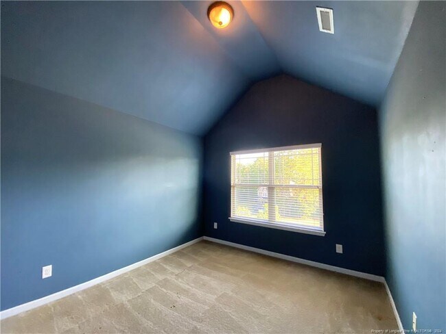 Building Photo - 199 Skycroft Dr