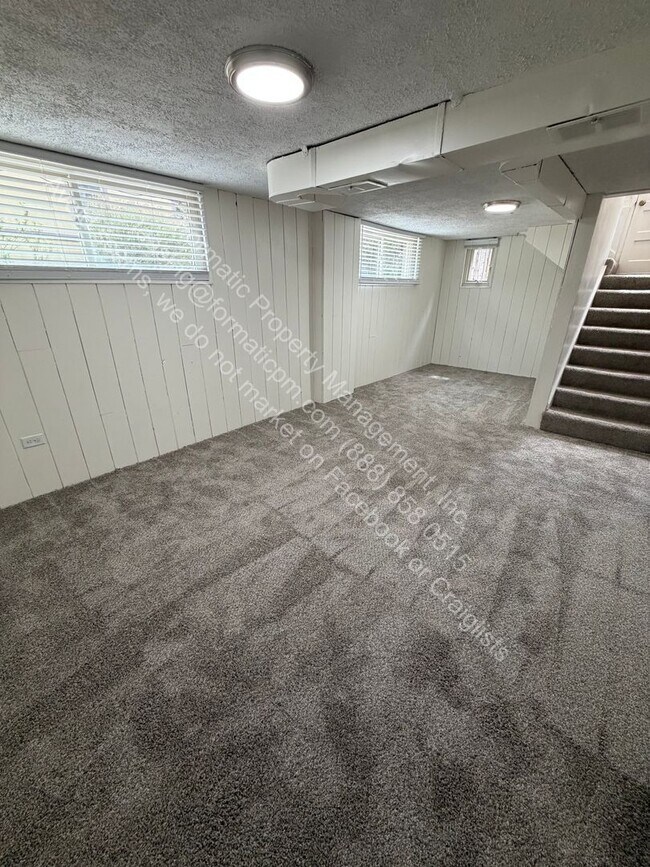 Building Photo - 2246 S Corona St