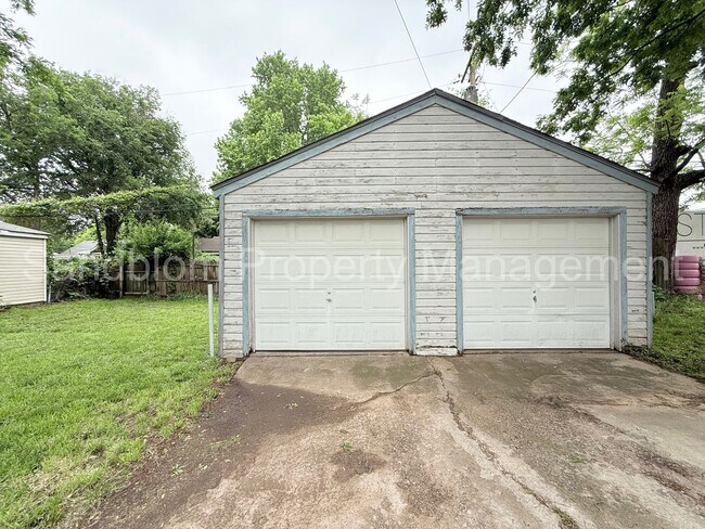 Building Photo - For Lease | Brookside | Available Now!