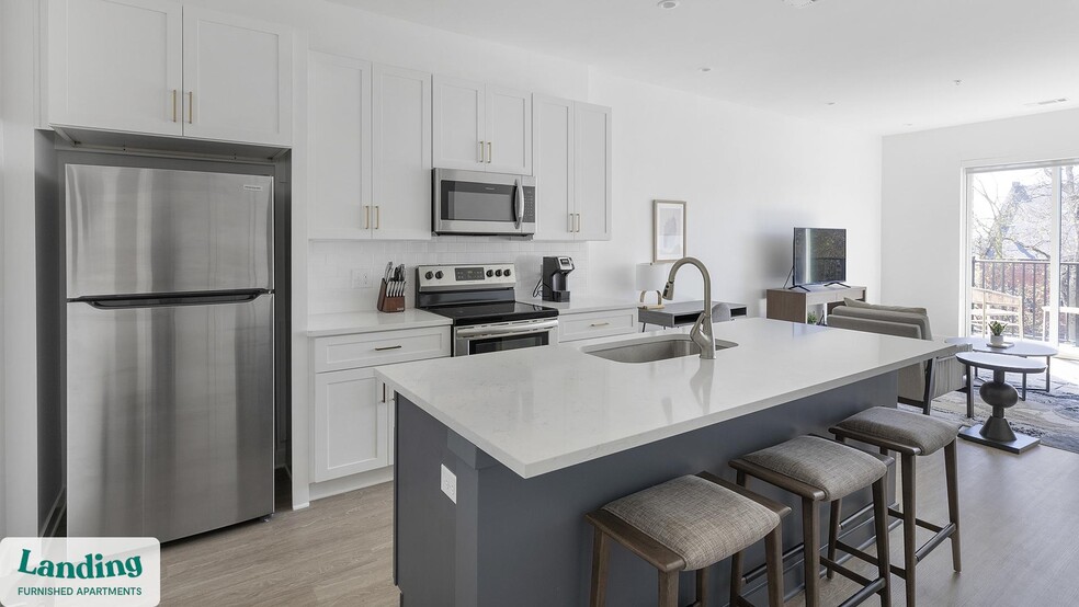 Building Photo - 2708 Old Lebanon Pike