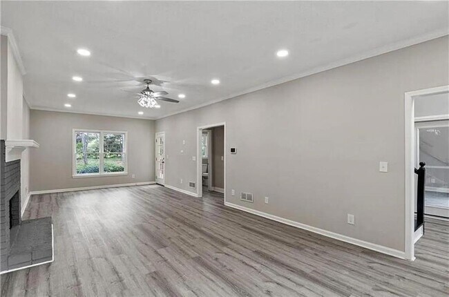 Building Photo - 2781 Jen Chris Dr