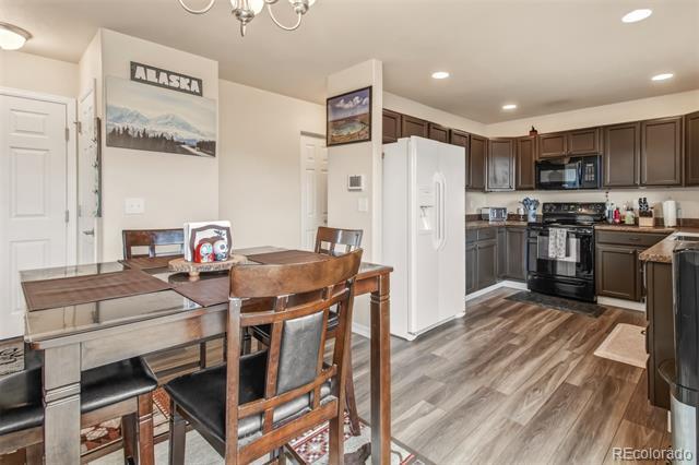 Building Photo - 6005 San Mateo Dr