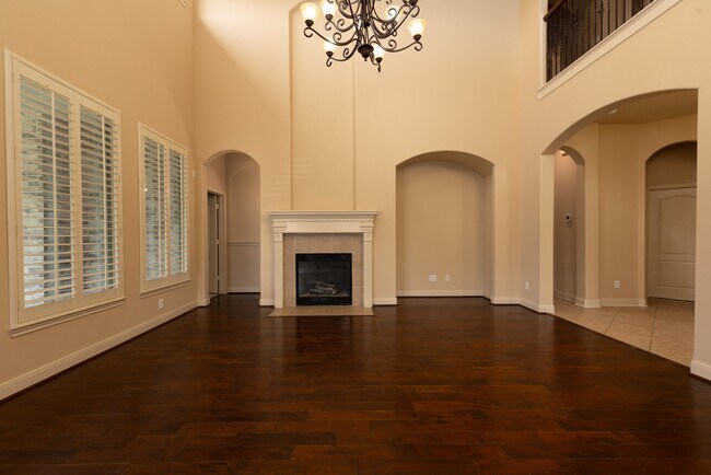Building Photo - 17303 Quiet Shores Dr