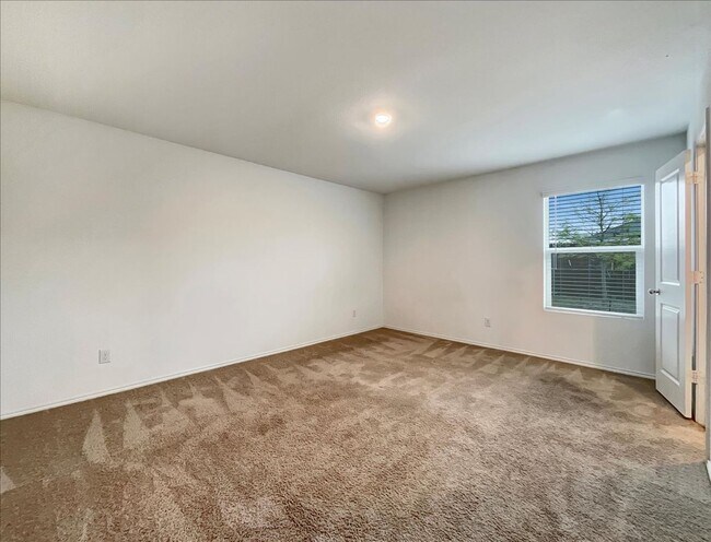 Building Photo - 7509 Jackrabbit Ave