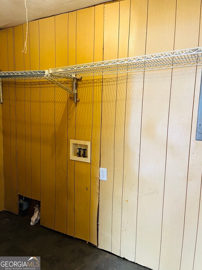 Building Photo - 1085 Horsley Mill Rd