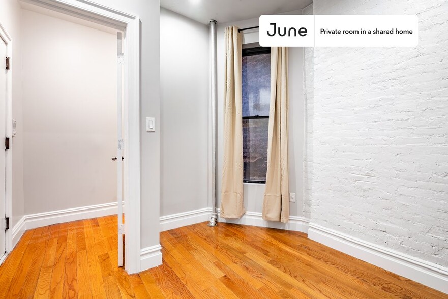Building Photo - Private bedroom in 2 bed/1 bath Home