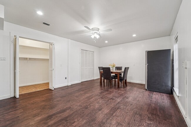 Building Photo - 3103 Glade Springs Dr