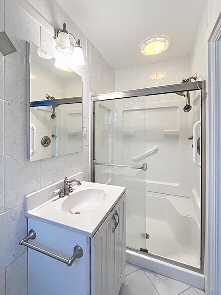 Building Photo - 2265 Stillman Rd