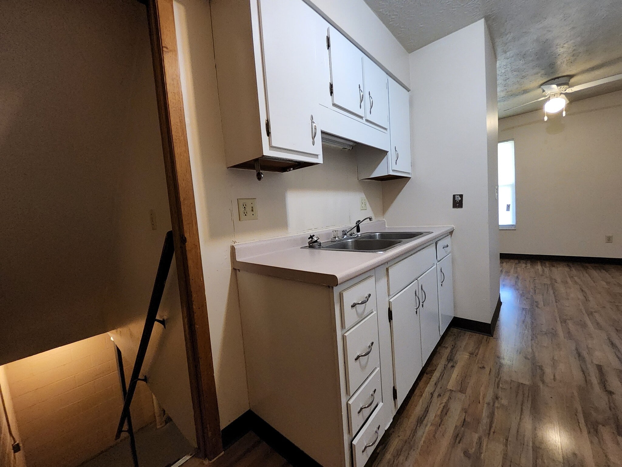 Building Photo - 1676 Colonial Dr