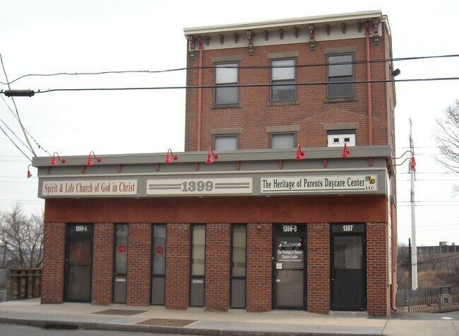 Primary Photo - 1397 State St