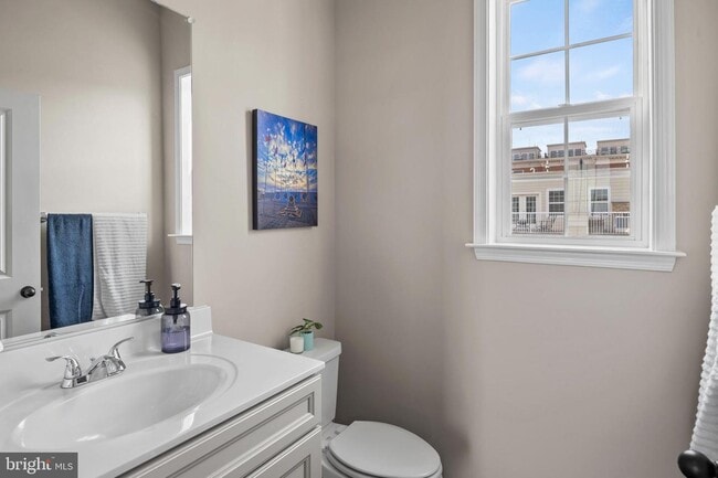 Building Photo - 1310 Jackson St