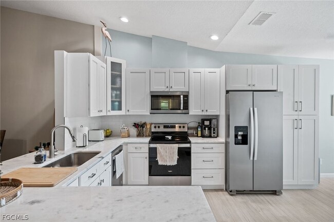Building Photo - 17611 Marco Island Ln