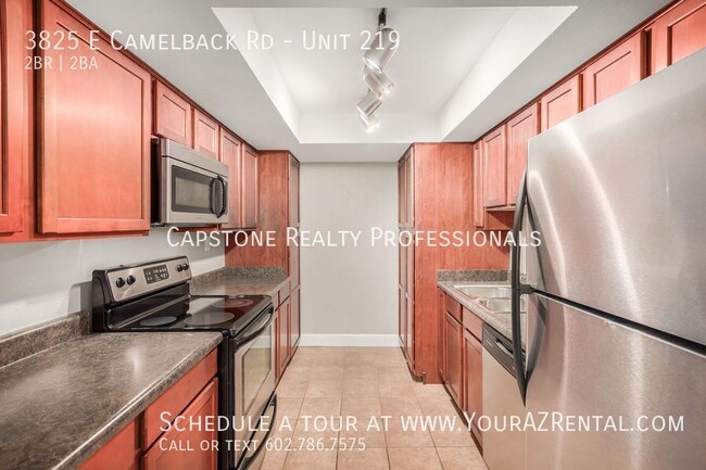 Building Photo - 3825 E Camelback Rd