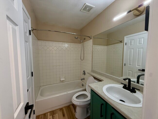 Building Photo - 7283 Coral Ridge Dr