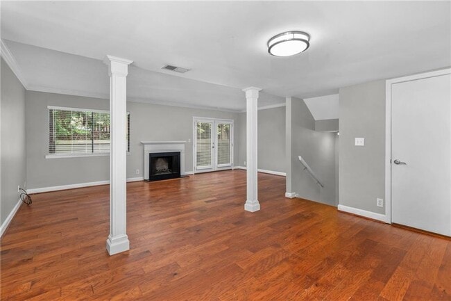 Building Photo - 2875 Torreya Way SE