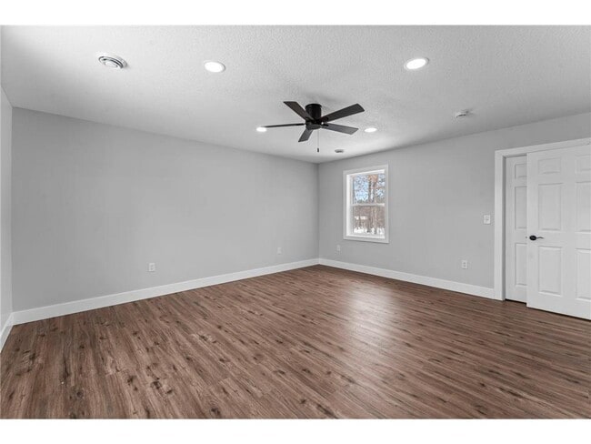 Building Photo - 1768 US-8