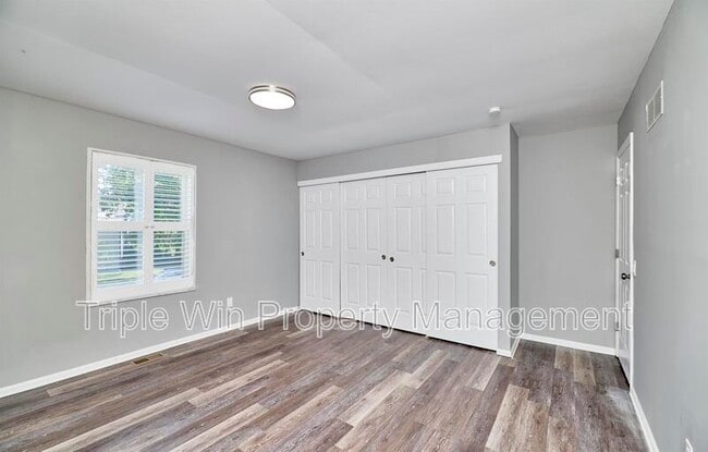Building Photo - 1544 Rishon Hill Dr