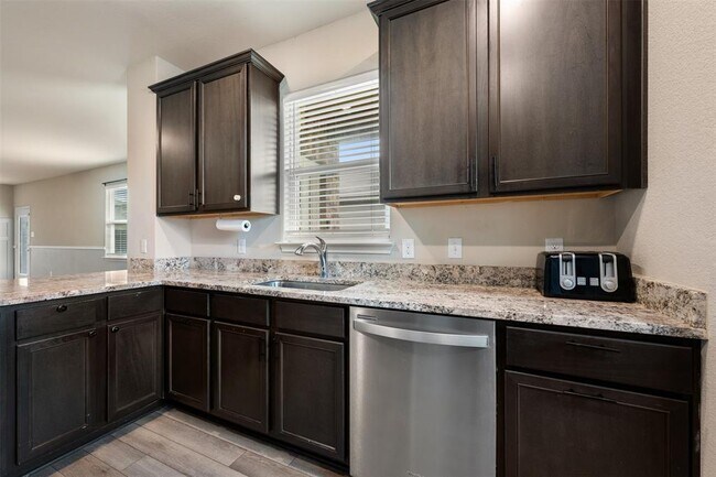 Building Photo - 817 Liberty Meadows Dr