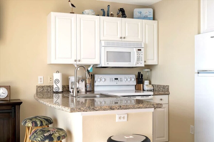 Building Photo - 8800 Bay Pines Blvd