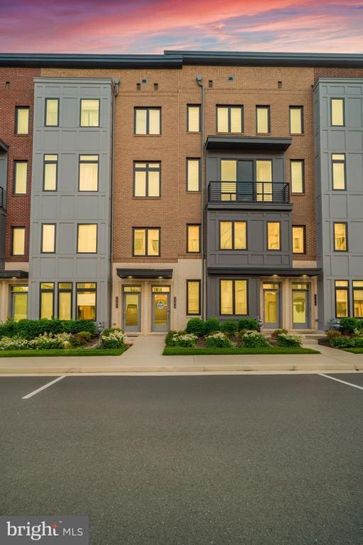 Building Photo - 23619 Waterford Downs Terrace