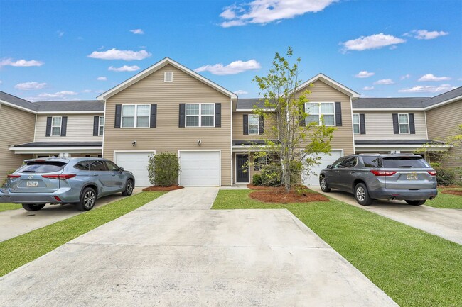 Building Photo - Savannah Highlands Townhome Available