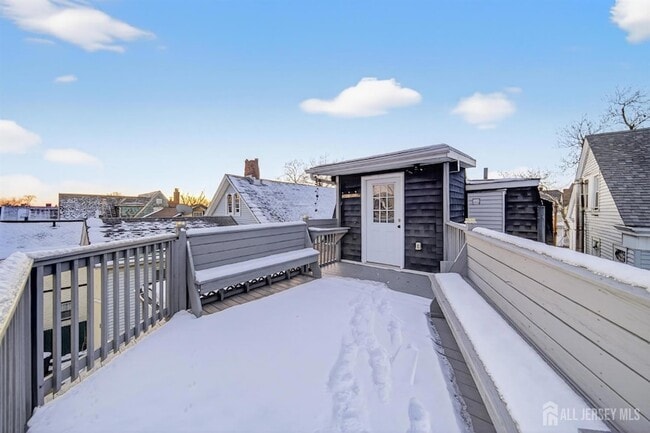 Building Photo - 194 High St