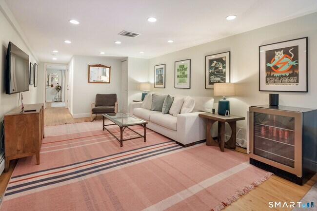 Building Photo - 12 Splitrock Rd