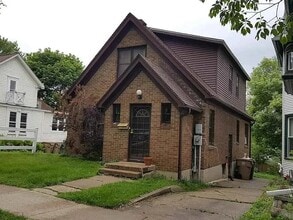 Building Photo - 1018 E Gorham St