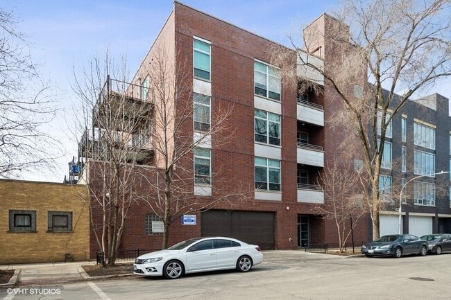 Primary Photo - 2348 N Lister Ave