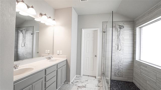 Building Photo - 2010 Diamondback