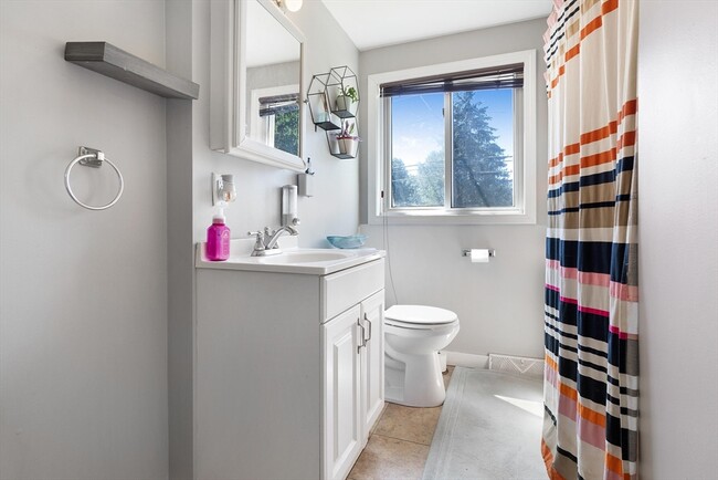 Building Photo - 440 S Main St