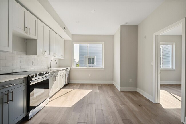 Building Photo - 2105 Germantown Ave