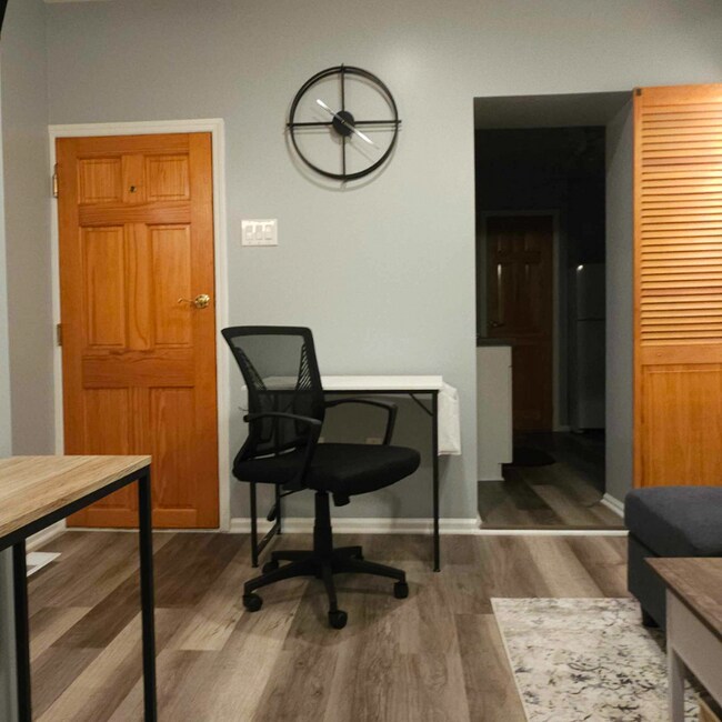 Building Photo - 510 North St