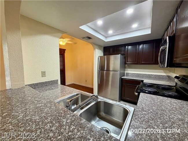 Building Photo - 711 Bass Dr