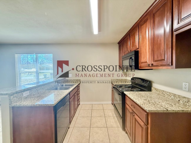 Building Photo - Tour Today! Two Bedroom, Two Bathroom Duplex!