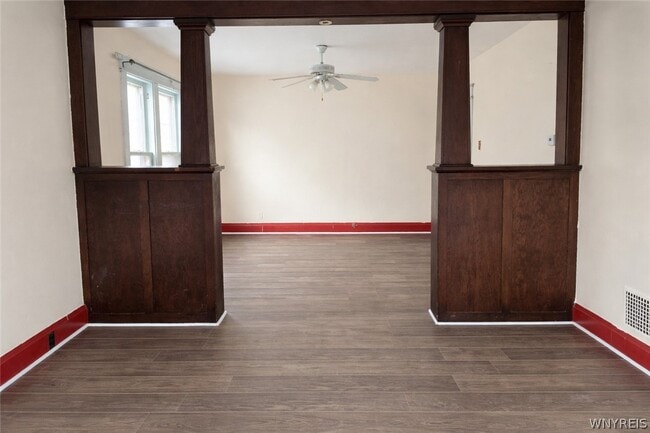 Building Photo - 63 Holmes St