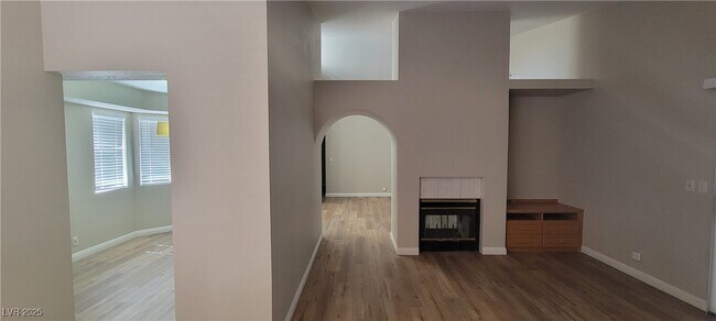 Building Photo - 2701 Beachside Ct