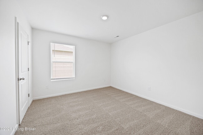 Building Photo - 284 Zelcova Dr