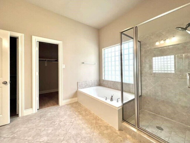 Building Photo - 25419 Lockspur Dr