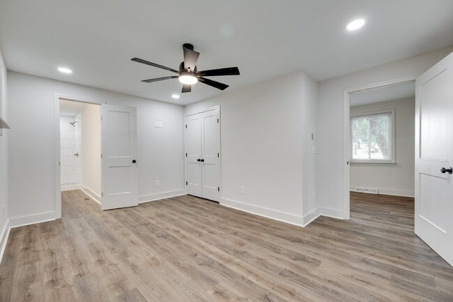 Building Photo - "Newly Renovated 3-Bedroom Retreat with 2 ...