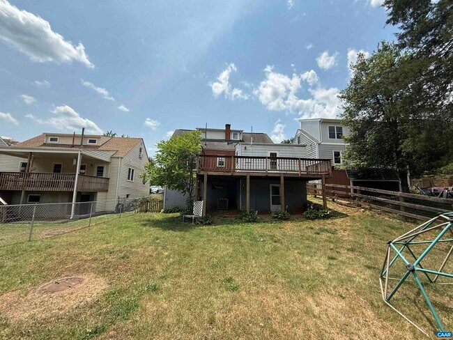 Building Photo - 913 Druid Ave