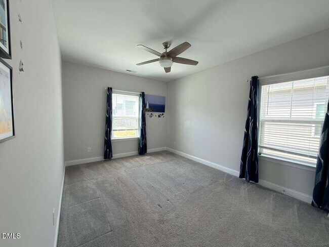 Building Photo - 513 Acerno Dr