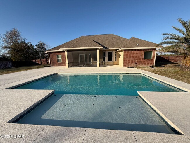 Building Photo - 4528 Tropical Dr