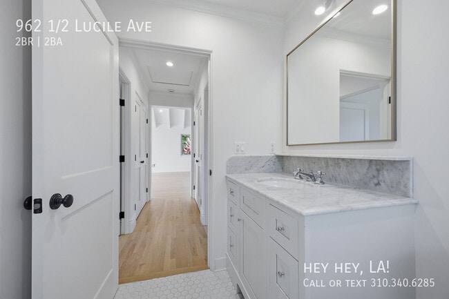 Building Photo - 962 1/2 Lucile Ave-