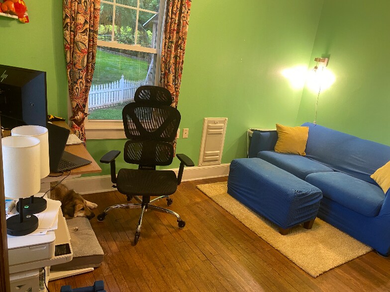 Building Photo - 2810 Rosemary Ln