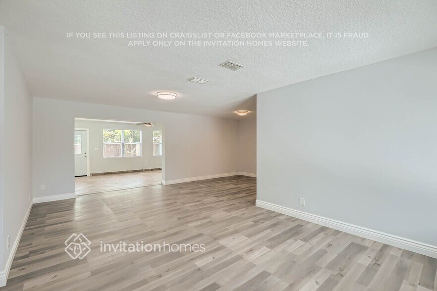 Building Photo - 7912 Argentine Dr W