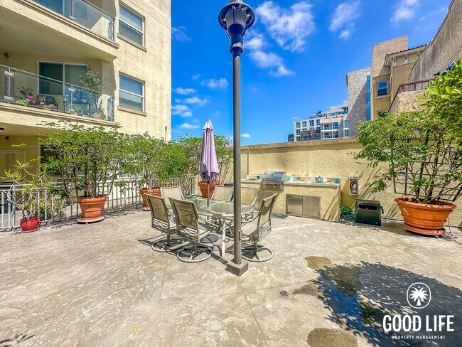 Building Photo - SD: Luminous 3BD/2BA Corner Unit in Little Italy with City Views, W/D & Private Balcony