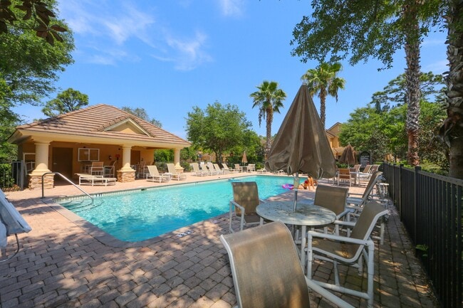 Building Photo - 8114 Villa Grande Ct