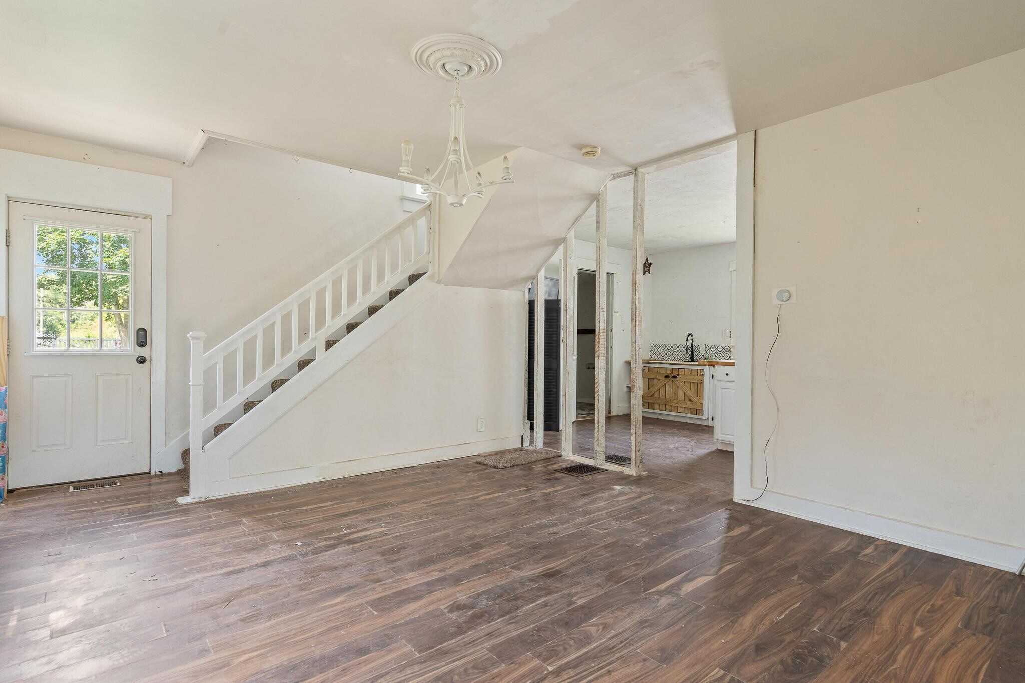 Building Photo - 2225 Catalpa Dr